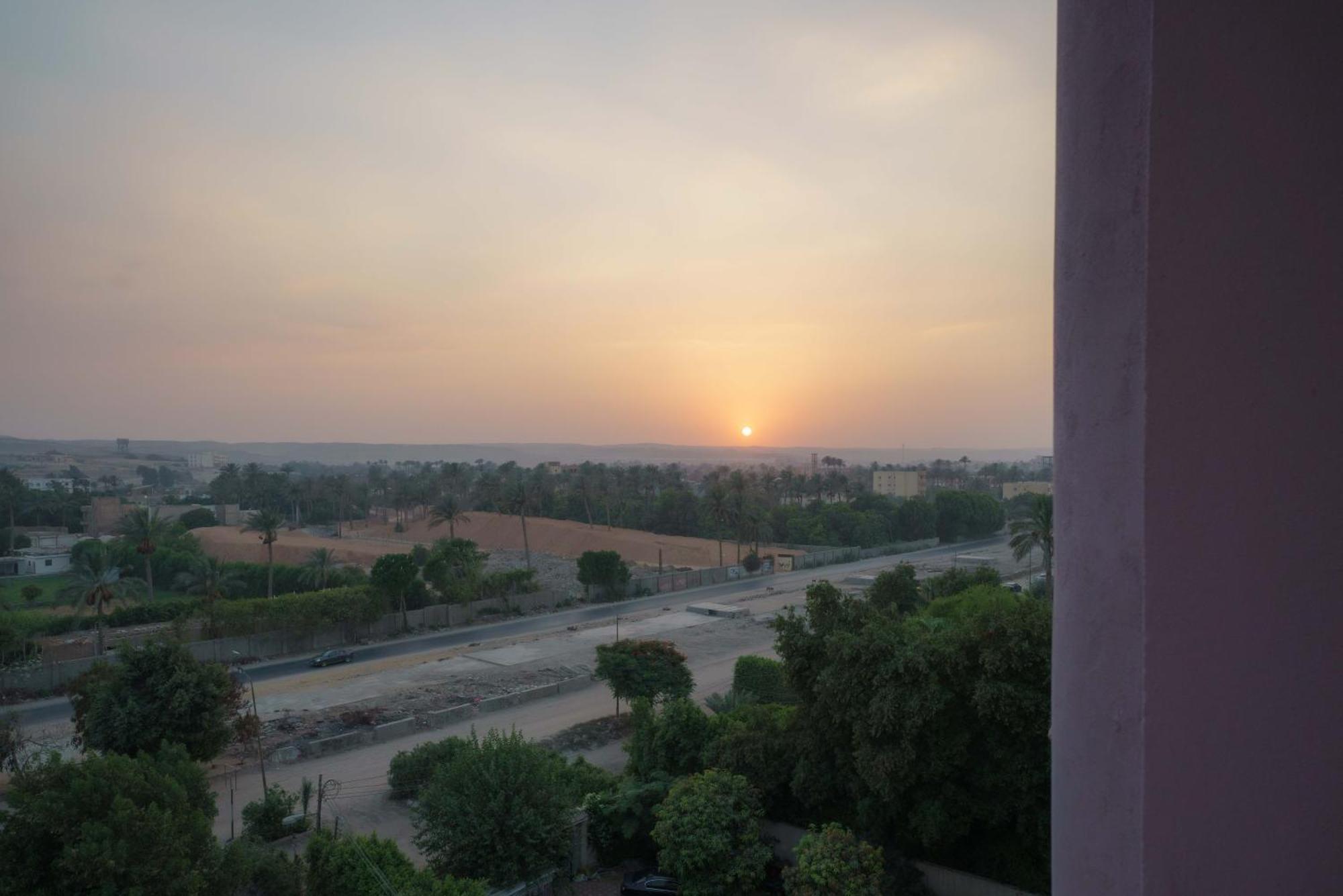 Pyramids Sunshine View Hotel Kafret el-Gabal Екстериор снимка